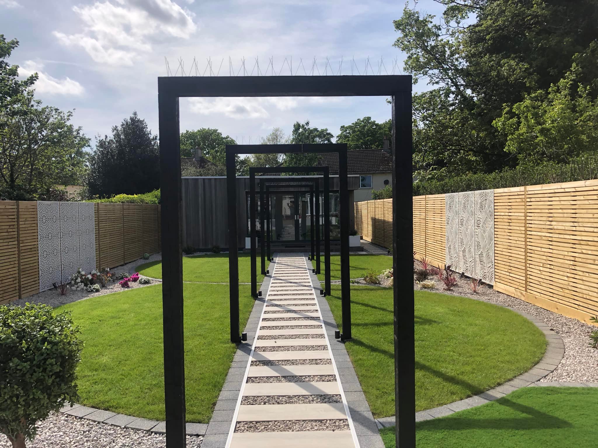 Full Garden Design Evington — pergola walkway and circular lawn